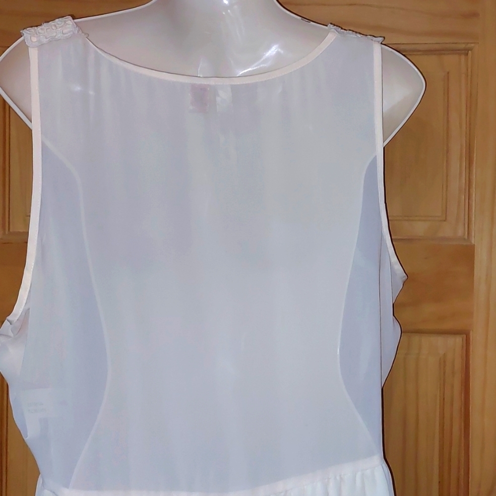 Dress - Picture 4 of 8